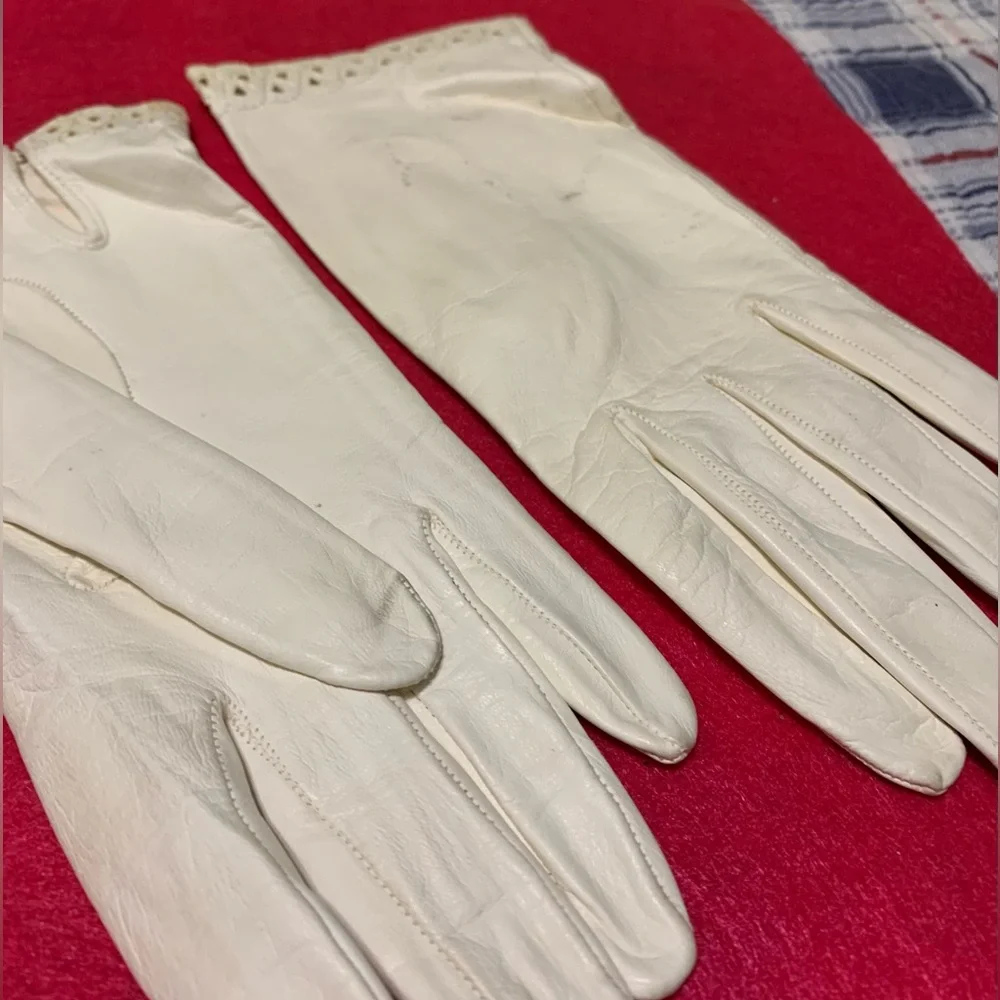 Vintage White Leather Gloves Small Soft High Quality
